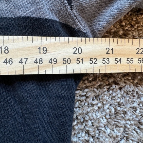 The Hundreds hooded long sleeve shirt “Too many Chiefs” patch - Picture 5 of 8